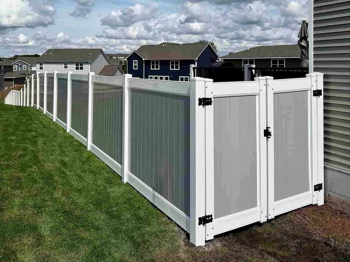 Residential Vinyl fence solutions for the West Metro Minnesota area